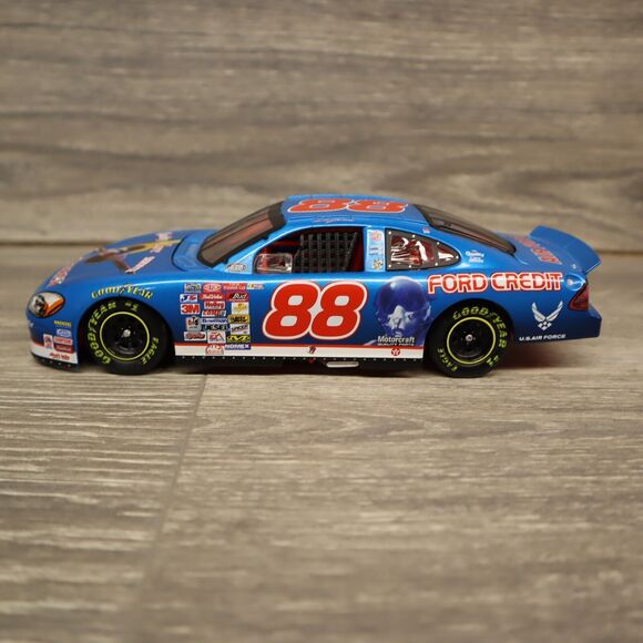 DALE JARRETT #88 QUALITY CARE/AIR FORCE 1/24 ACTION NASCAR DIECAST 2000 - Picture 7 of 12